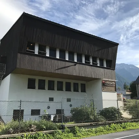 Alpenrose Albergue