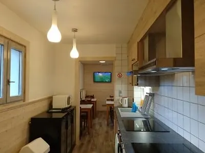 بيت شباب Alpenrose